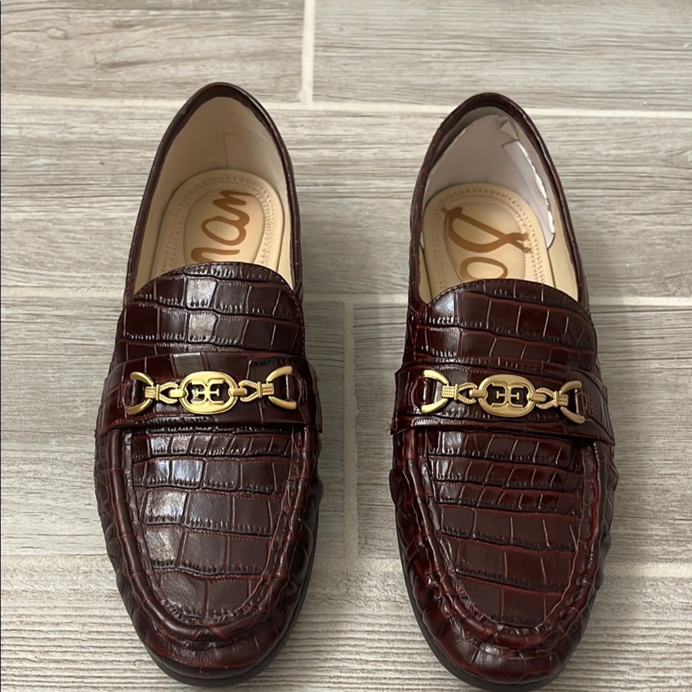 Brown Crocodile Pattern Loafers